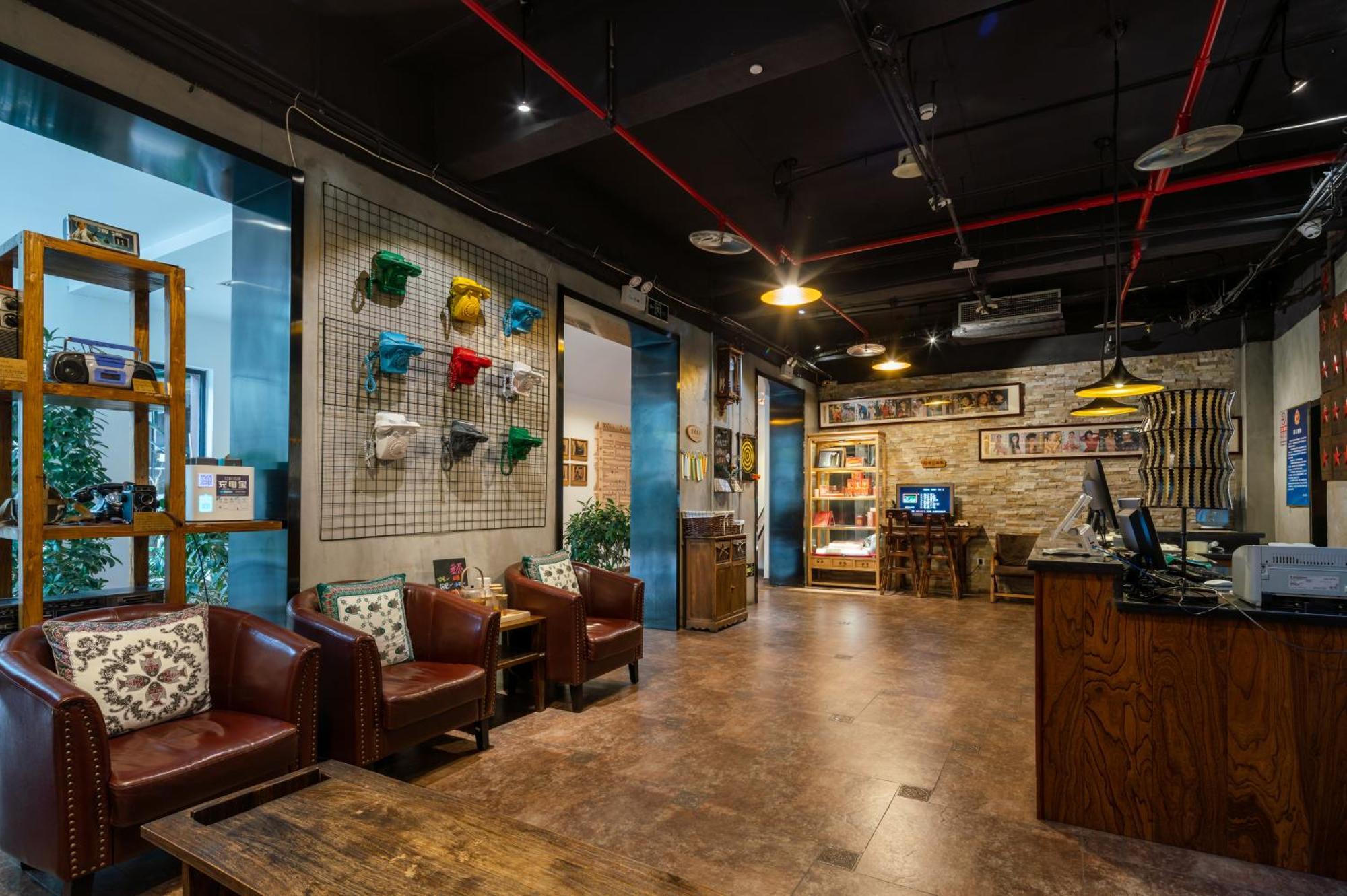 Time Traveller Hotel- Near Beijing Yonghe Lama Temple, Ghost Street, Beihai Park, Jingshan Park, Drum Tower, Houhai Bar Street, Tian'Anmen Square, Located In Beijing Traditional Hutongs, 5 Minutes Away From Subway, Free Laundry Serive Exteriér fotografie