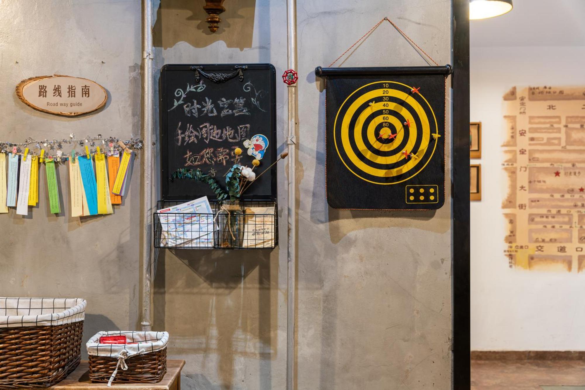 Time Traveller Hotel- Near Beijing Yonghe Lama Temple, Ghost Street, Beihai Park, Jingshan Park, Drum Tower, Houhai Bar Street, Tian'Anmen Square, Located In Beijing Traditional Hutongs, 5 Minutes Away From Subway, Free Laundry Serive Exteriér fotografie