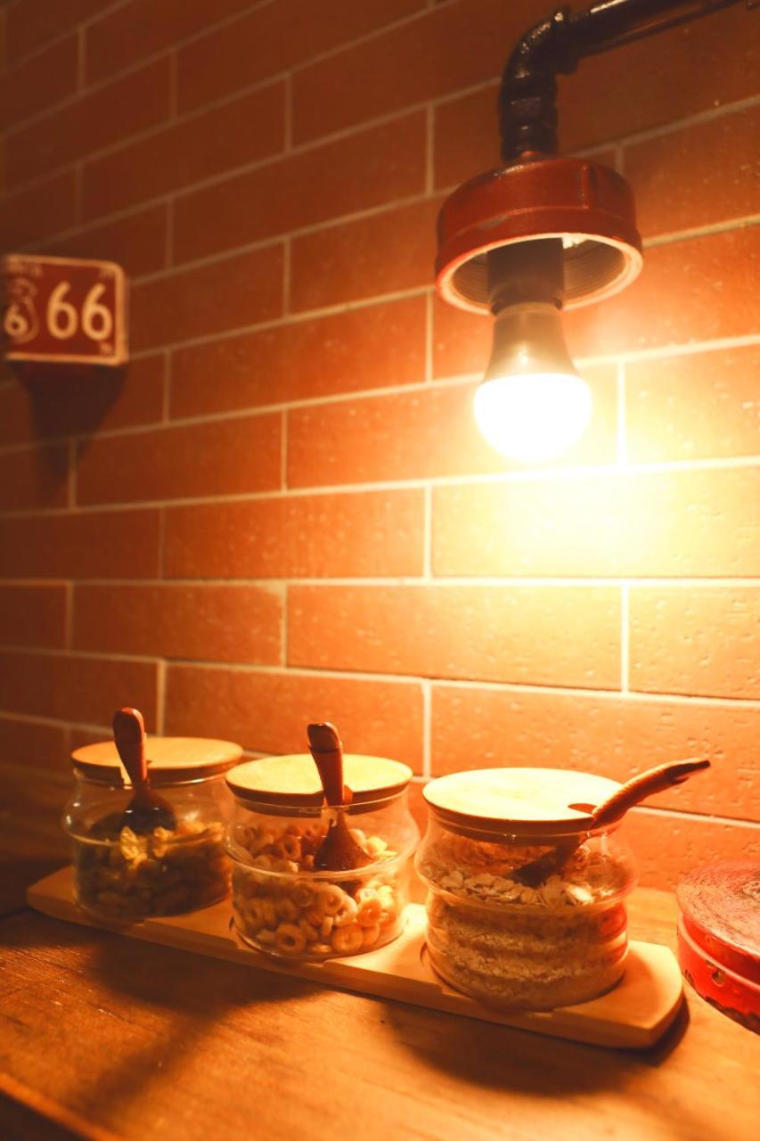 Time Traveller Hotel- Near Beijing Yonghe Lama Temple, Ghost Street, Beihai Park, Jingshan Park, Drum Tower, Houhai Bar Street, Tian'Anmen Square, Located In Beijing Traditional Hutongs, 5 Minutes Away From Subway, Free Laundry Serive Exteriér fotografie